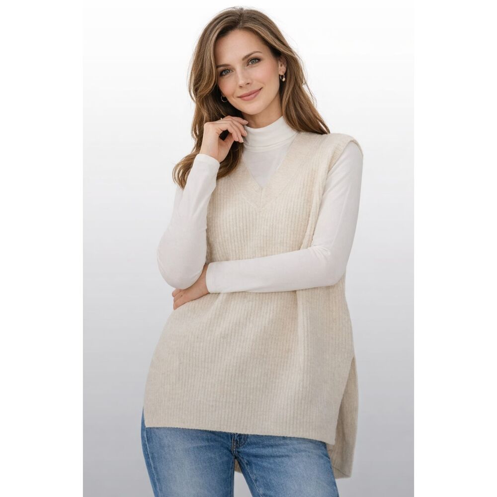 Vince Camuto Cream Ribbed Sweater Vest V-Neck Cozy Knit Size M